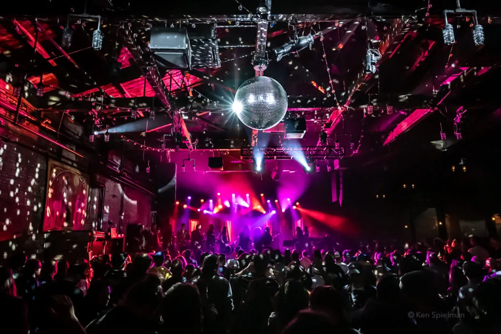 james-casey’s-life-and-legacy-celebrated-by-new-york-at-brooklyn-bowl