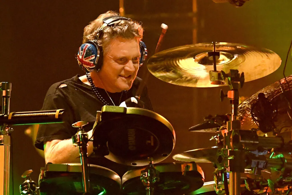 rick-allen-names-the-song-he-wants-back-in-def-leppard’s-set-list