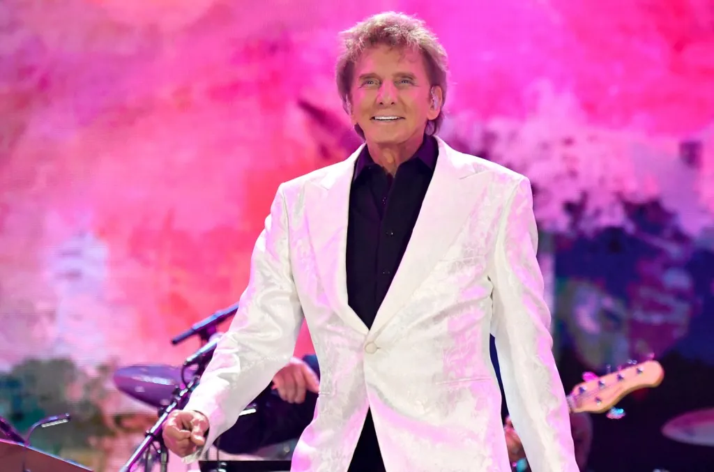 barry-manilow-explains-why-coming-out-in-the-1970s-would-have-‘killed’-his career
