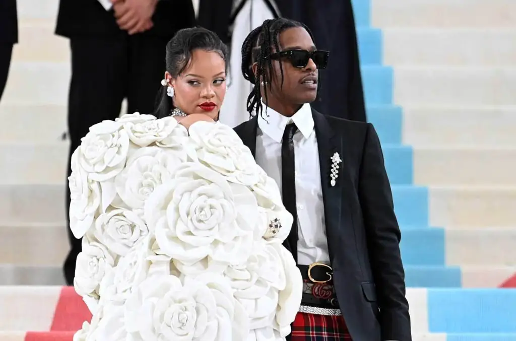 a$ap-rocky-can’t-concentrate-during-interview-when-he-hears-rihanna’s laugh
