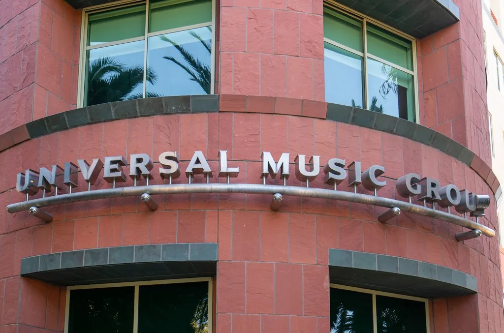 universal-music-beats-$750m-lawsuit-over-spotify-equity-filed-by-’90s-rap-duo-black sheep