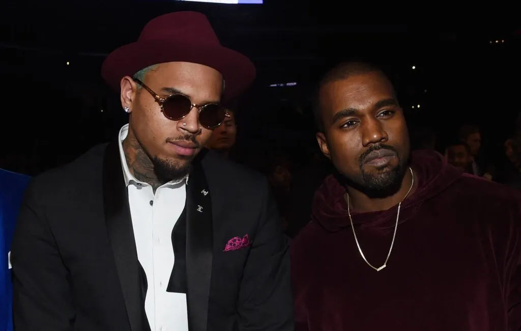 chris-brown-denies-being-anti-semitic-after-dancing-to-kanye-west’s-controversial-new-song
