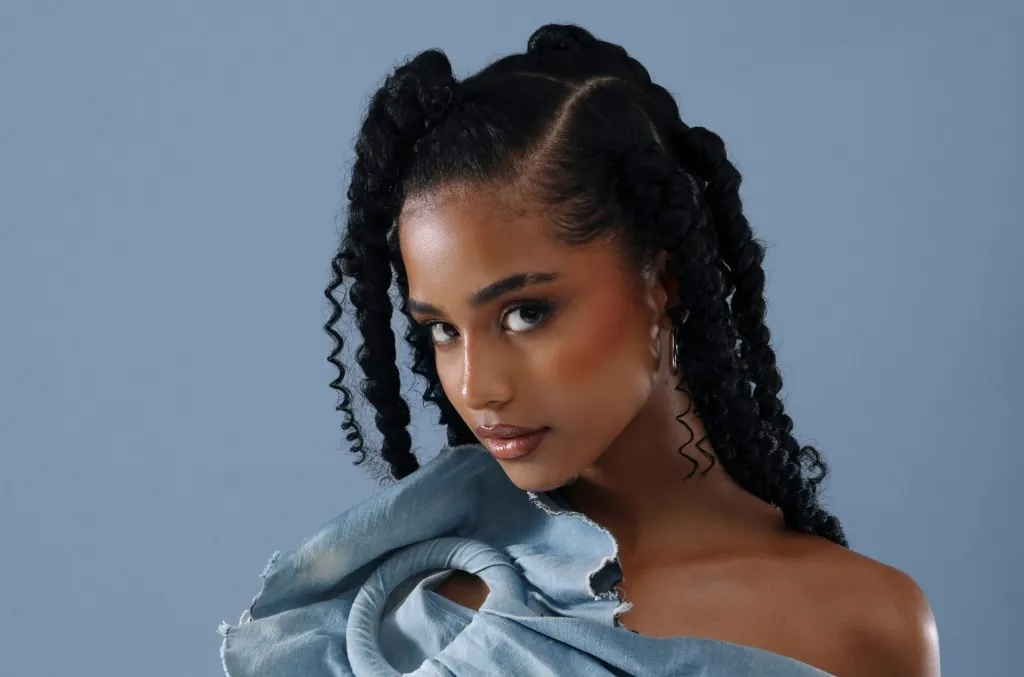 tyla’s-‘water’-rises-to-no.-1-on-mainstream-r&b/hip-hop-airplay chart