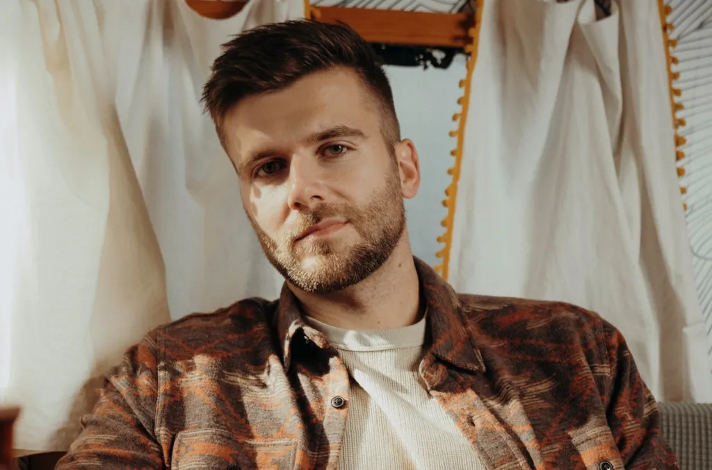 7-must-hear-new-country-songs:-chase-wright,-meg-mcree,-michael-ray-and more