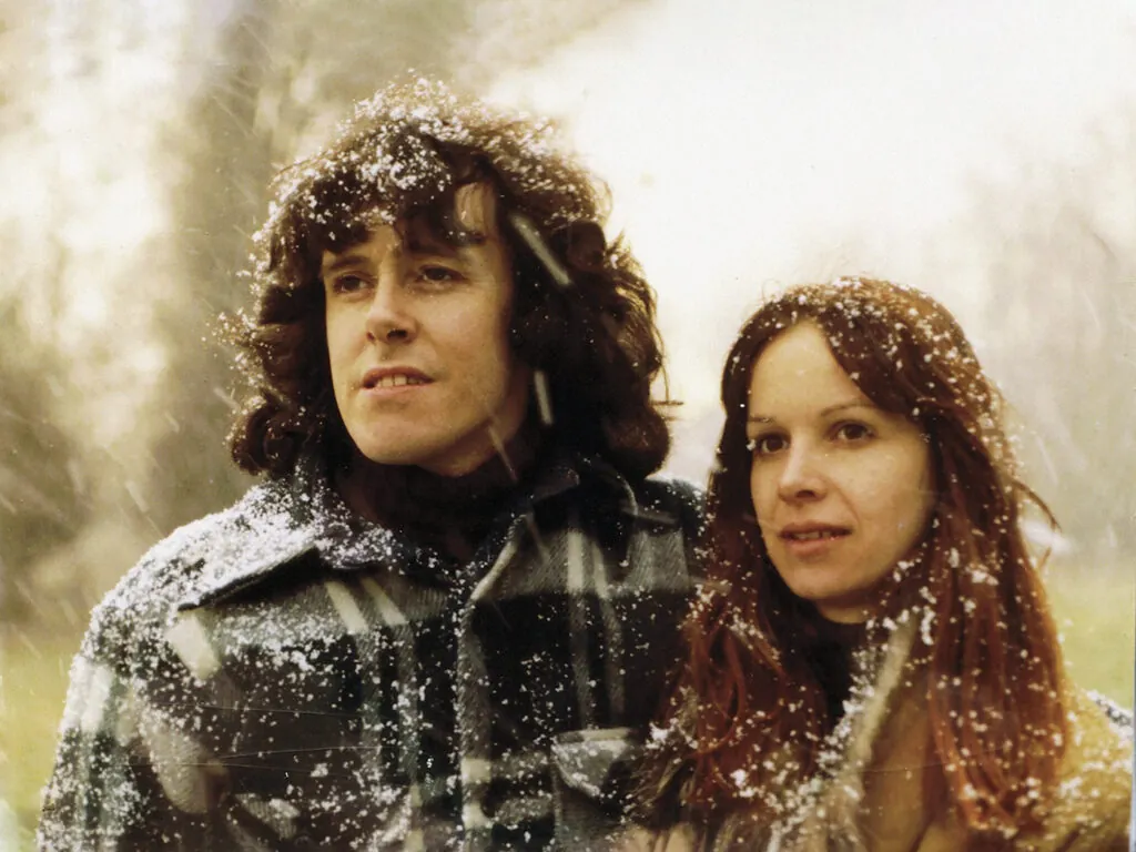 donovan-–-a-gift-from-a-flower-to-a-garden