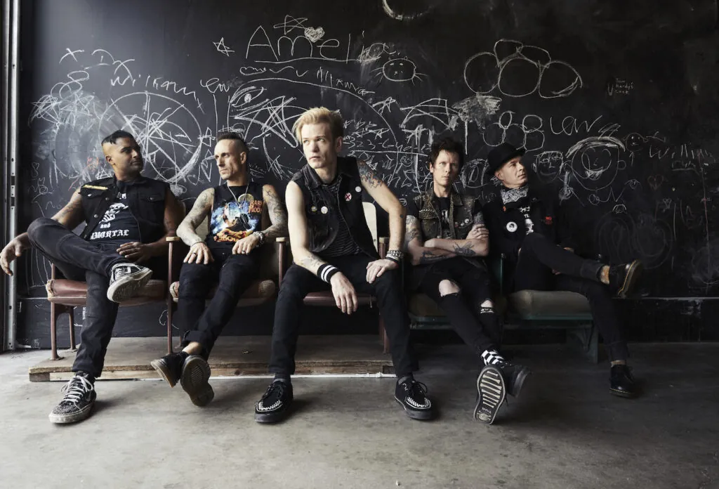 sum-41-officially-announce-final-album-heaven-x-hell,,-share-“rise-up”