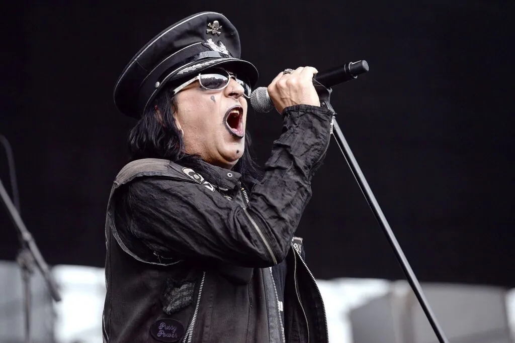 faster-pussycat’s-taime-downe-addresses-fiancee’s-cruise-death