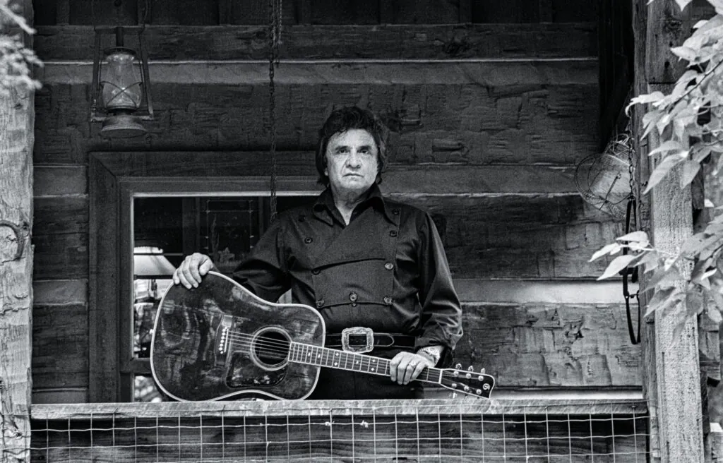 johnny-cash’s-never-before-seen-lyrics,-poems-and-diary-pages-collected-in-comprehensive-new-book