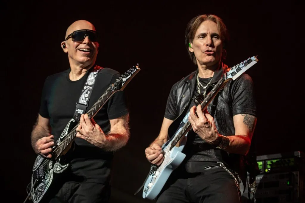 joe-satriani-and-steve-vai-launch-2025-tour:-set-list,-video