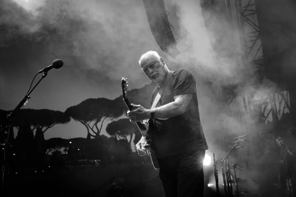 david-gilmour-unveils-‘live-at-the-circus-maximus,-rome’-concert-film-and-‘the-luck-and-strange-concerts’-live-album