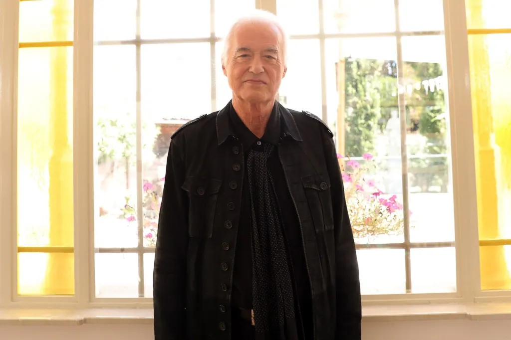 led-zeppelin’s-jimmy-page-settles-lawsuit-over-decades-old-‘dazed-and-confused’ credits-dispute