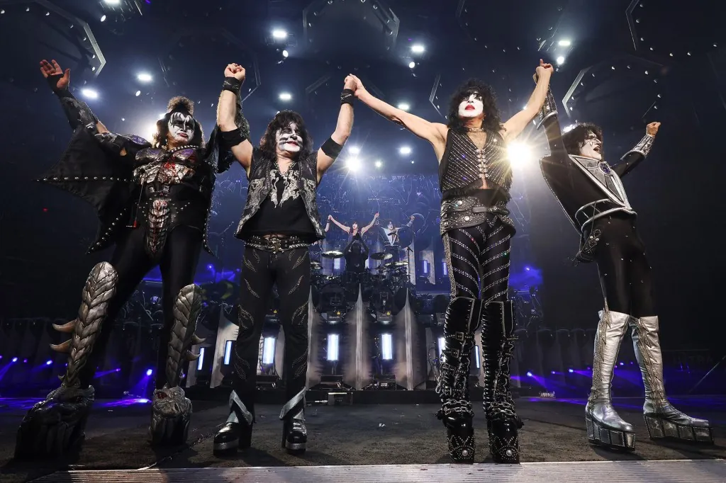 kiss-members-who-once-referred-to-donald-trump-as-a-‘true-danger-to-democracy’-react-to-kennedy-center-honor:-‘deeply honored’