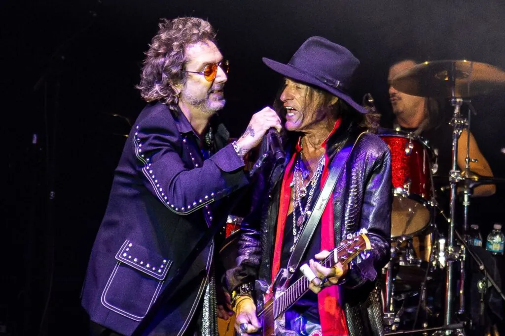 joe-perry-project-kicks-off-2025-tour:-review,-photos,-set-list