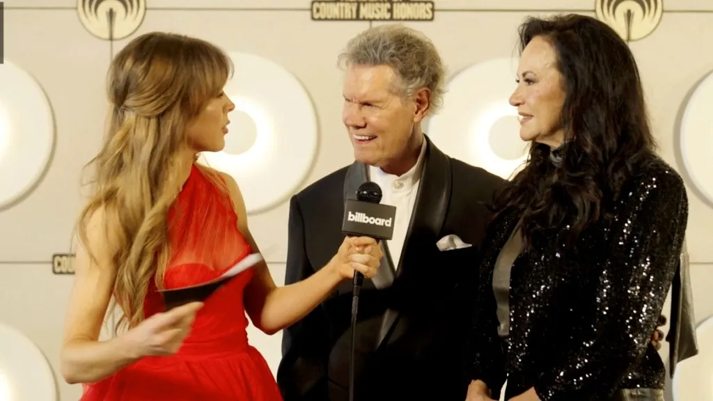 randy-travis-&-mary-davis-on-winning-the-milestone-award-&-using-ai-to-record-his-new-album-|-acm-honors 2025
