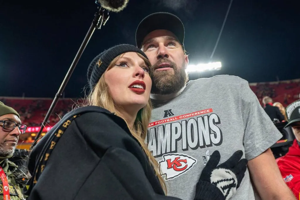 swifties-rejoice-as-taylor-swift-&-travis-kelce-announce-their-engagement:-‘i-feel-like-a-proud mother’