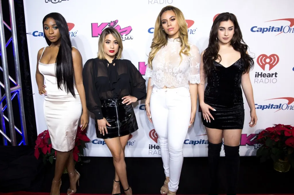 fifth-harmony-sparks-fan-frenzy-with-first-social-media-post-in-seven years