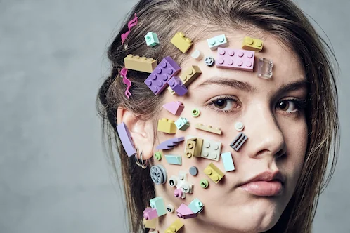 new-world-artists-signs-14-year-old-aussie-artist
