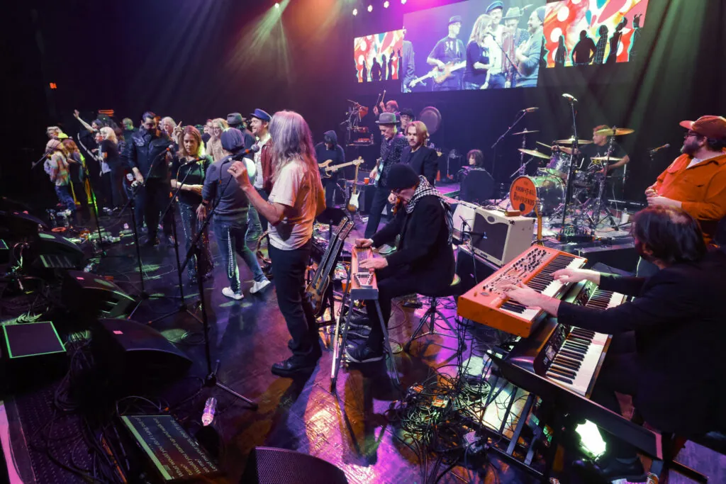 members-of-big-star,-cheap-trick,-the-go-gos,-gang-of-four,-portugal.-the-man-and-more-to-unite-for-freezing-man-benefit-shows
