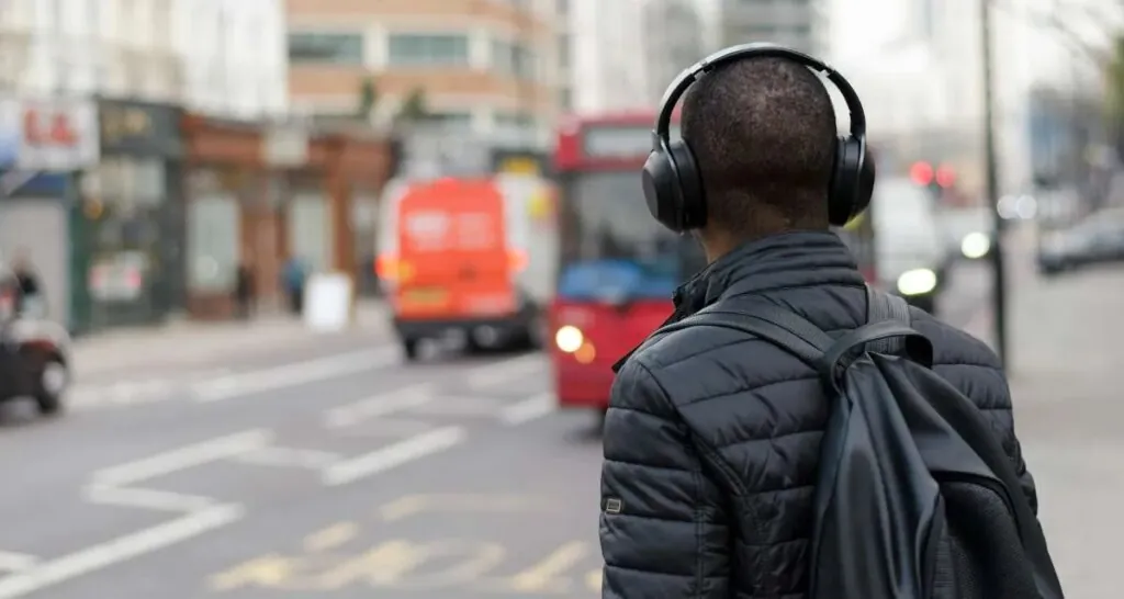 us-paid-streaming-growth-was-solid-during-h1-2025-—-but-will-‘free-streaming’-and-vinyl-rebound-during-the-year’s-second-half?