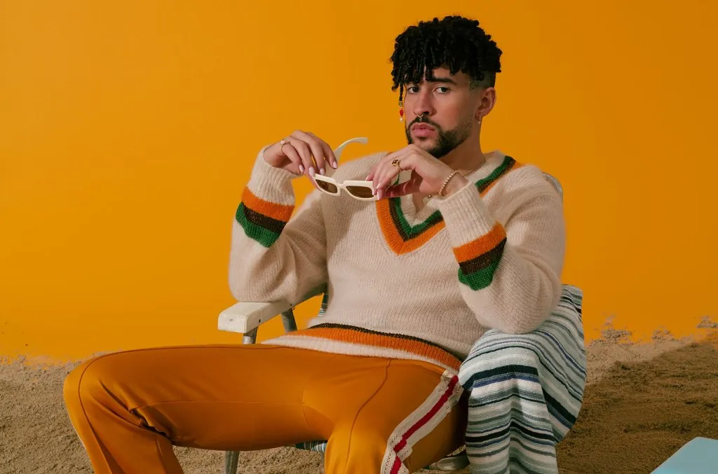all-of-bad-bunny’s-music-videos-with-1-billion-views:-‘dakiti,’-‘me-porto-bonito’-& more