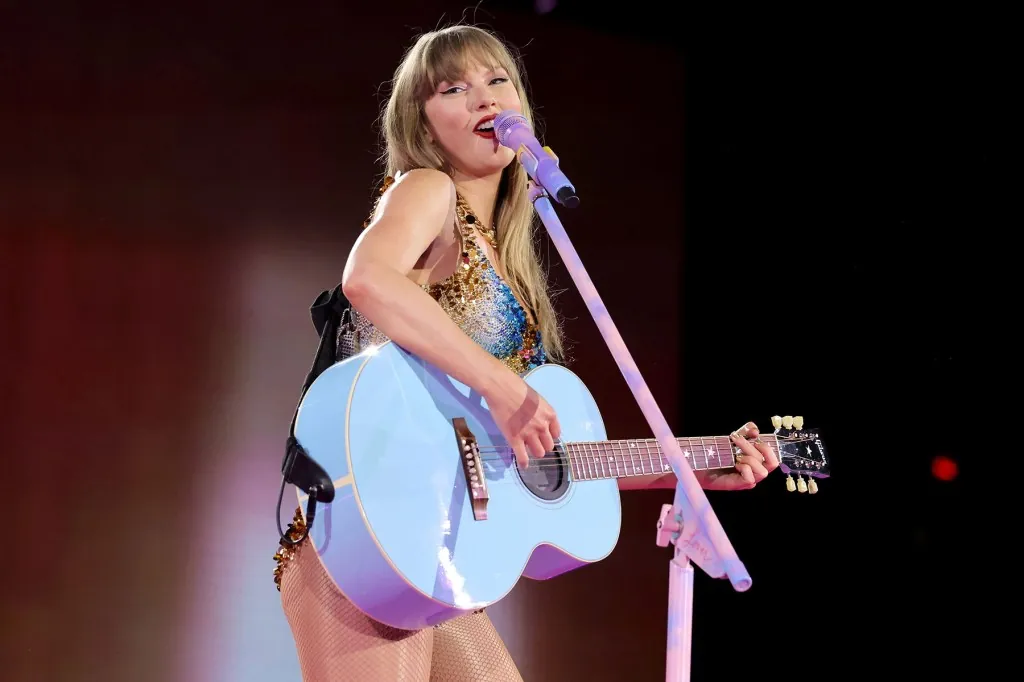 taylor-swift-planning-secret-‘life-of-a-showgirl’-event-heading-to-movie theaters