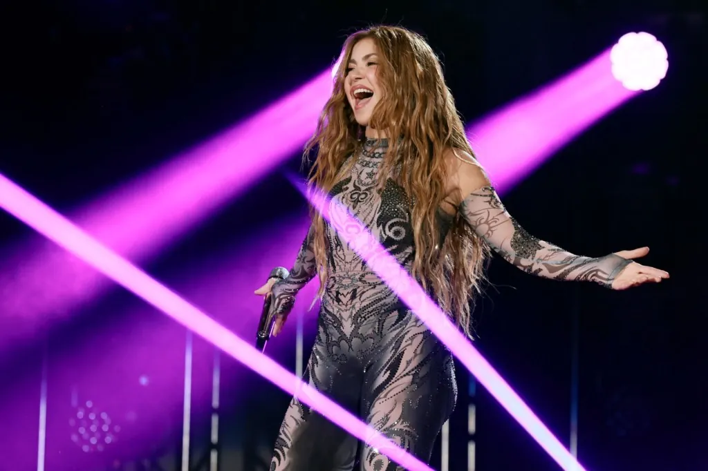 shakira-channels-her-inner-she-wolf-at-global-citizen-festival-2025,-delivers-empowering hits