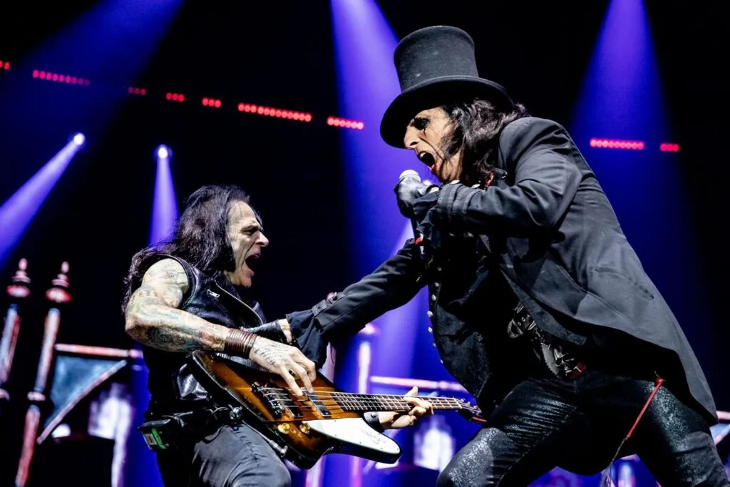 alice-cooper-plotting-new-solo-and-alice-cooper-group-albums