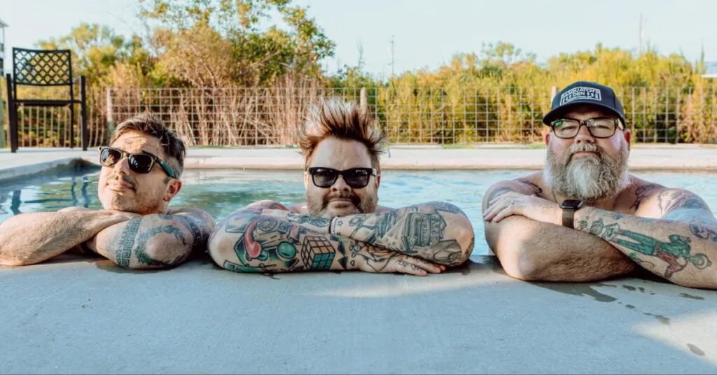 bowling-for-soup-revisit-a-hangover-you-don’t-deserve-with-new-live-lp